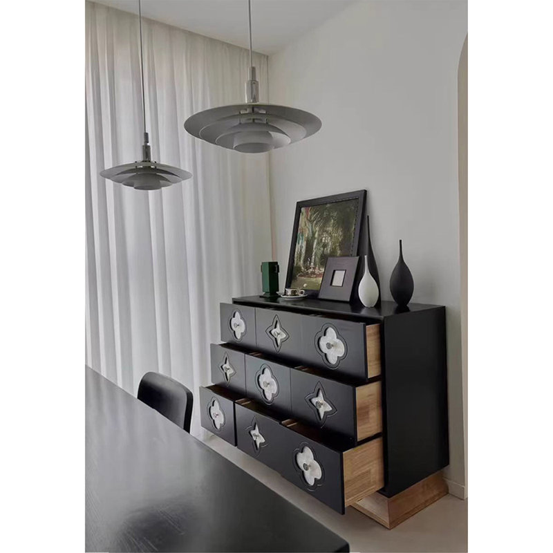 Buffet vintage à quatre feuilles