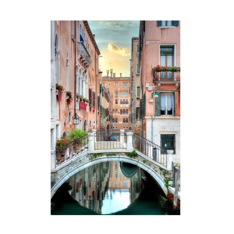 «Venetian Canale 20» par Alan Blaustein - photographie sur toile tendue, H 24 po x l 16 po x P 2 po
