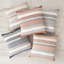 Coussin tissé moderne à rayures - texture douce, motif Freja neutre pour le salon / la chambre à coucher-678426537