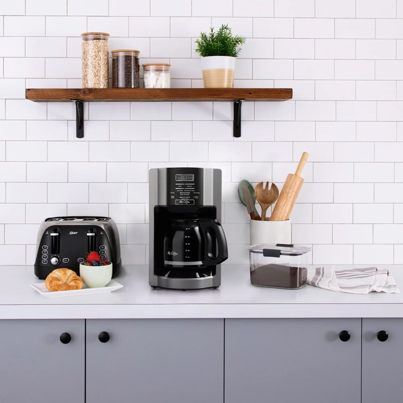 Cafetière programmable Mr. Coffee de 12 tasses avec infusion rapide en argent, Argent