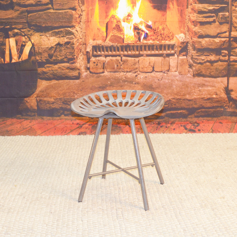 Tabouret compact en fonte à hauteur de siège 17,5 po Rustic Red, Rouge