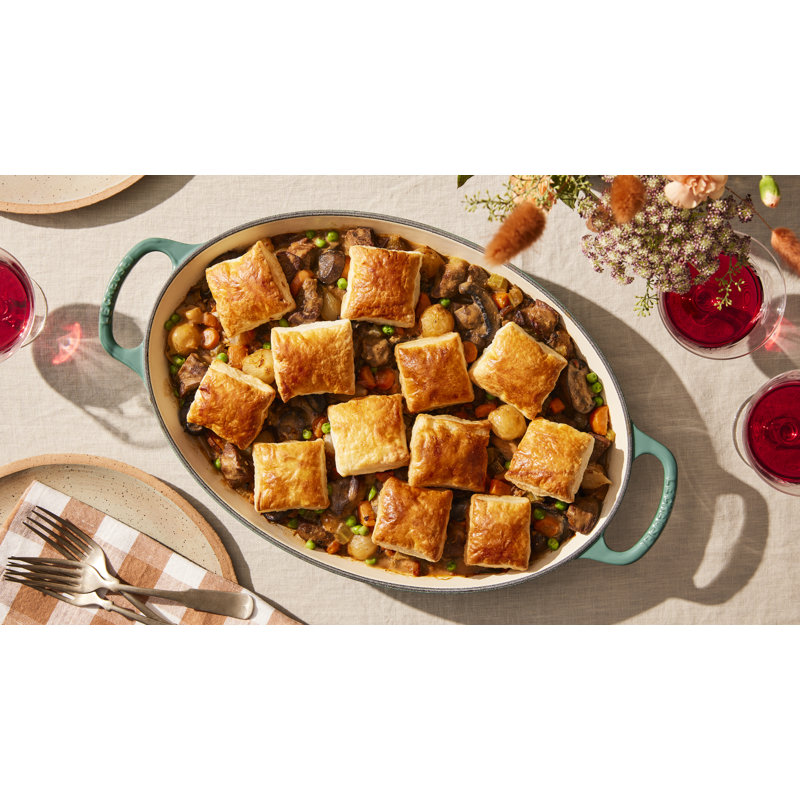 Le Creuset Enameled Cast Iron Signature Oval Baker, 3 Qt. Artichaut