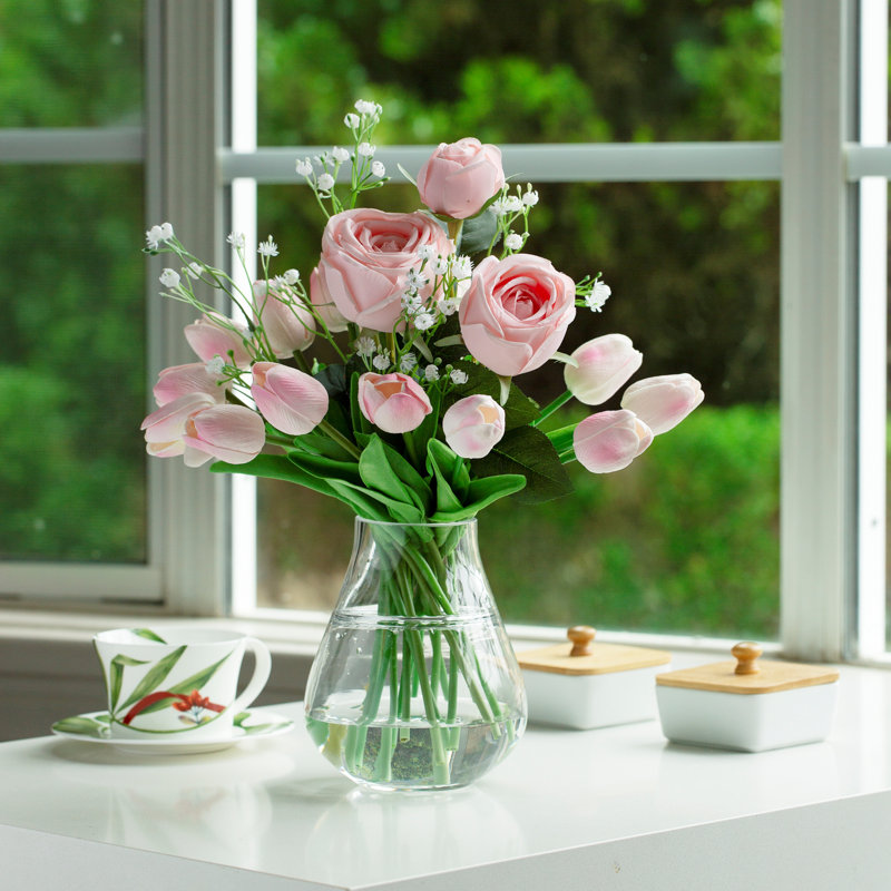 Arrangement floral dans un vase Lester, Rose