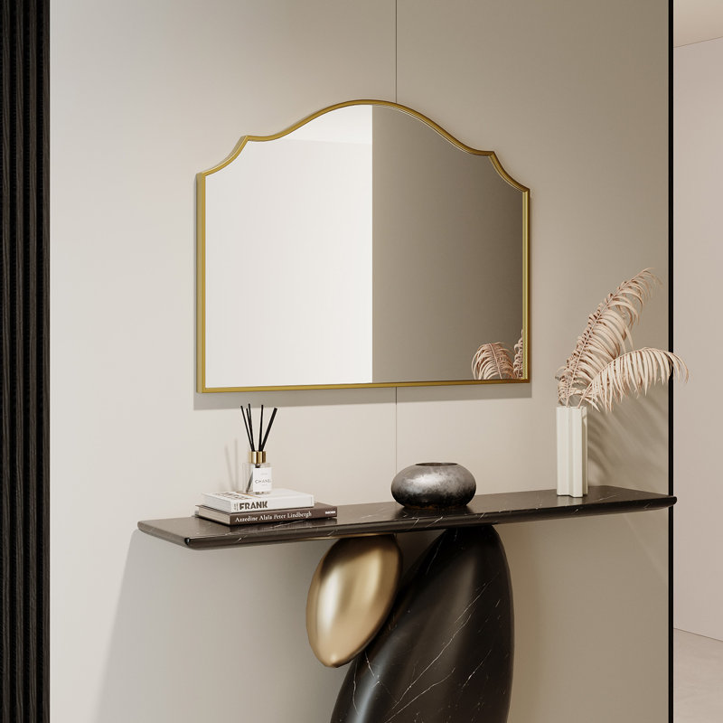 Miroir mural de salle de bain 26 po x 36 po avec cadre en métal pour le meuble-lavabo et bordures crantées rétro, Doré