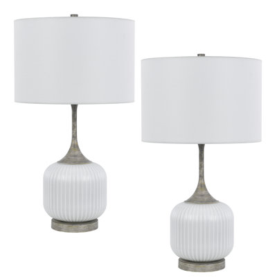 Ensemble de 2 lampes de table Myra, base en verre cannelé, abat-jour en tissu blanc