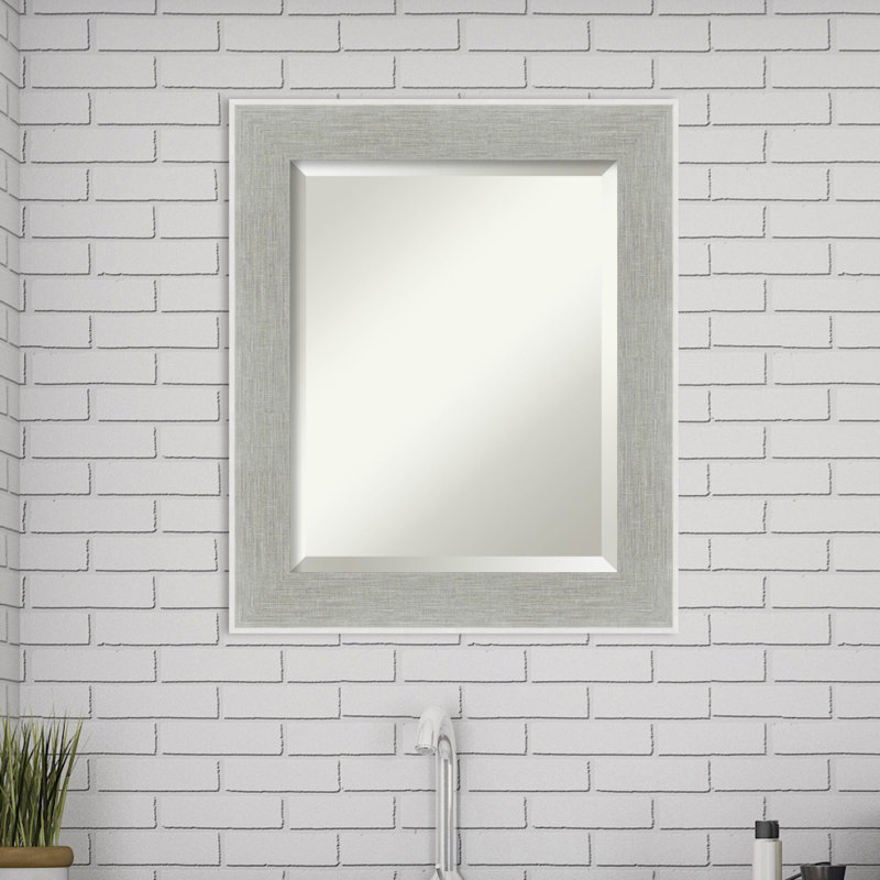 Miroir de salle de bain mural biseauté Lawhorn, H 25,25 po x l 21,25 po