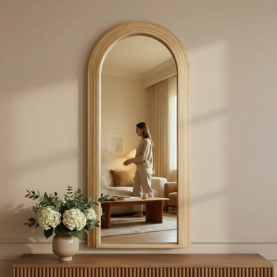 U-Shaped Mirror
