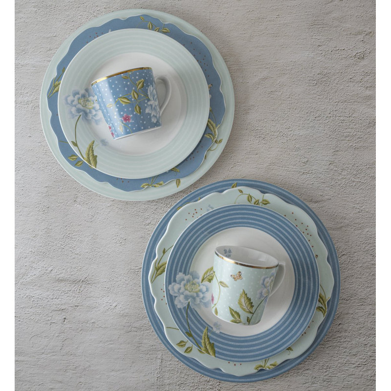 Set of 4 Round Porcelain Salad/Dessert Plates in Mixed Designs