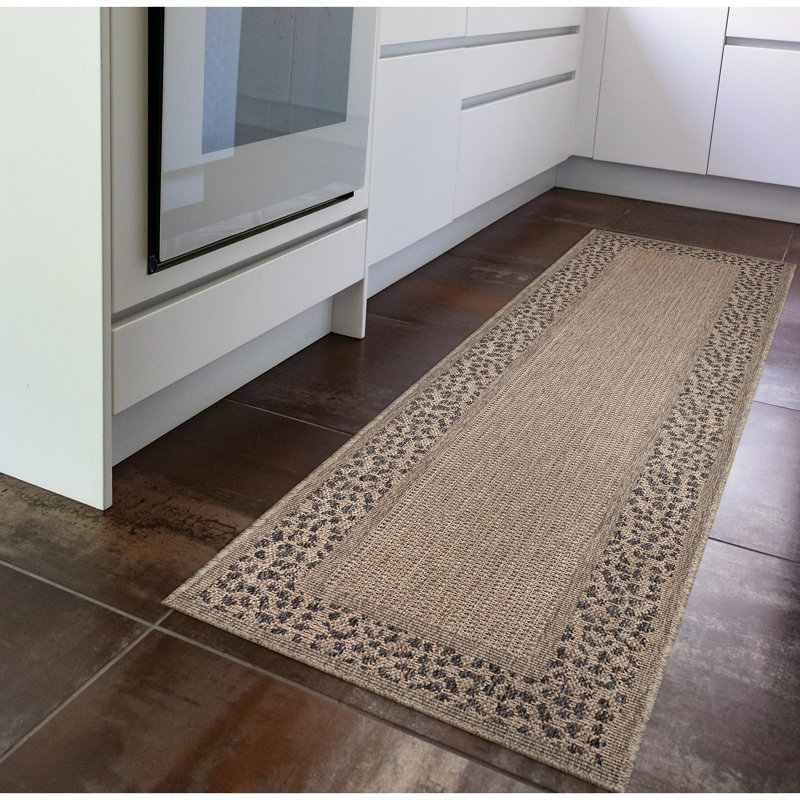 Tapis intérieur / extérieur Milenka, Rectangle 1 pi 11 po x 7 pi 6 po