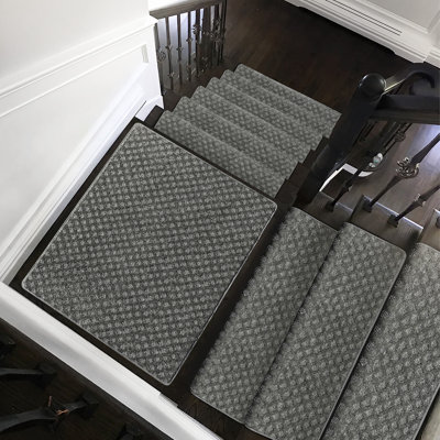 Rease Diamond Pattern Bullnosed Stair Treads (14pc) With Landing Mat (1pc) Set