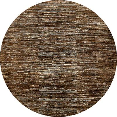 Tapis brun foncé à motif abstrait
