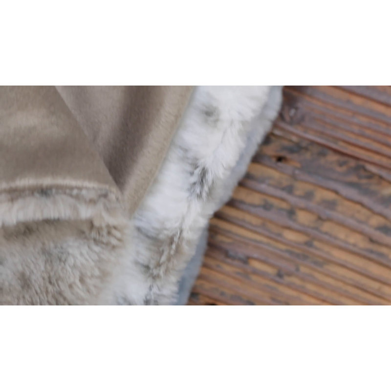 Luxurious Lynx Faux Fur & Fleece 50" x 60" Reversible Throw Blanket