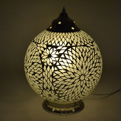 Chavarria Metal Table Lamp