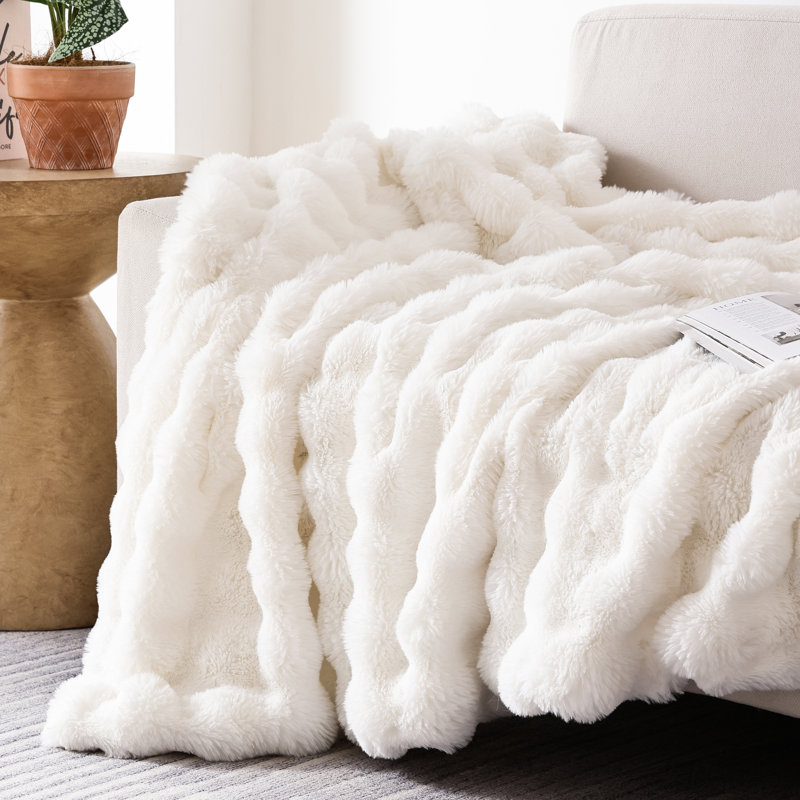 Jeté en fausse fourrure pour canapé - molleton moelleux blanc crème, couverture moelleuse moelleuse pour canapé et lit, jeté 50 po x 60 po