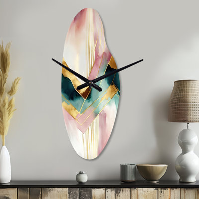 Horloge géométrique incurvée en métal Celian