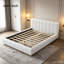Grand lit plateforme tapissier Boucle-547732559