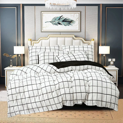 Polyester Striped Bedspread with Pillowcases