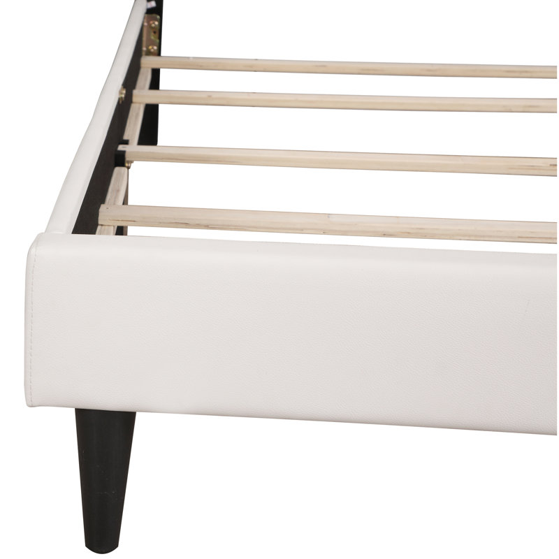Lit simple spacieux avec matériaux - blanc, polyuréthane, rembourrage en mousse, style d'assemblage requis pour le sommier et couleur blanche confortable, matériau principal en polyuréthane