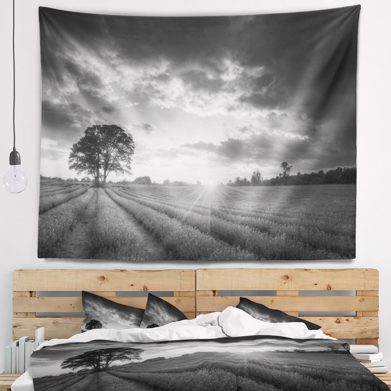 Tapisserie paysage champêtre noir et lavande, H 32 po x l 39 po