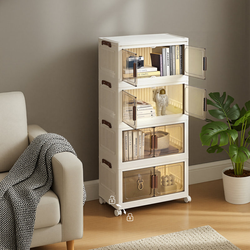 Vêtements et supports à vêtements