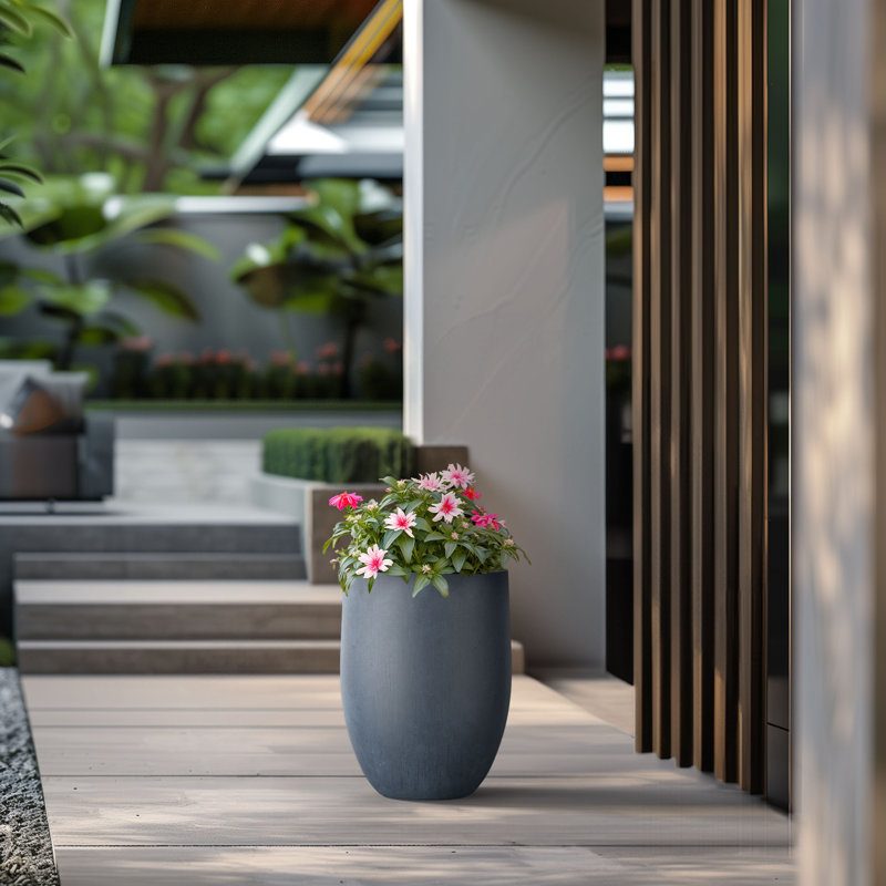 Pot à fleurs en ciment Irmelie, Gris anthracite foncé, H 21,65 po x l 16,93 po x P 16,93 po
