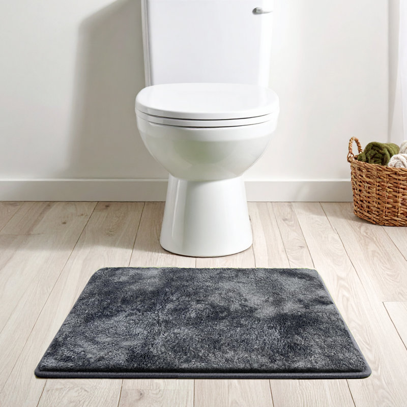 Hiltonia Polypropylene Non-Slip Bath Rug, Gray, 24" L x 17" W