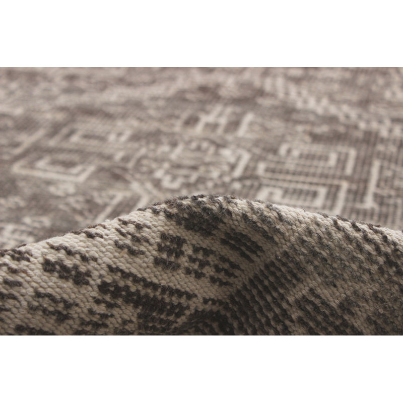 Tapis unique en coton noué à la main 5 pi 3 po x 8 pi 2 po brun Quaniesha