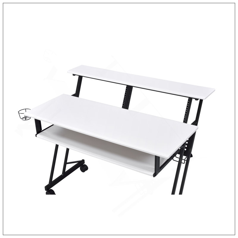 Bureau de studio d'enregistrement de musique polyvalent avec des fonctionnalités avancées pour la créativité