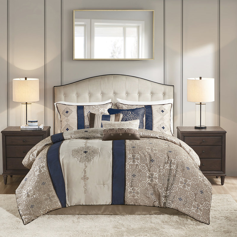 Très grand lit - Bleu marine avec détails brodés 7 pièces, Marine