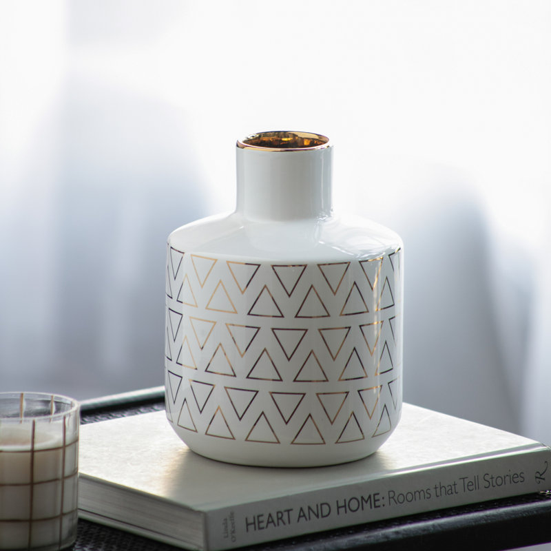 Accent Round White/Gold Vase
