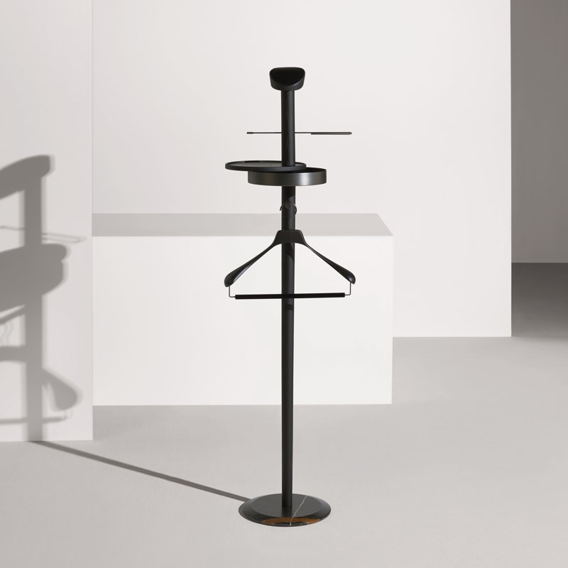 Glan Valet Stand, Nogal Walnut