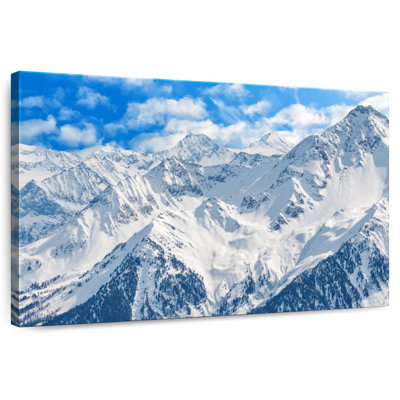 Montagnes enneigées