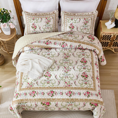 3-Piece Retro Floral Quilt Set Soft Microfiber Lightweight Bedspread for All Seasons
