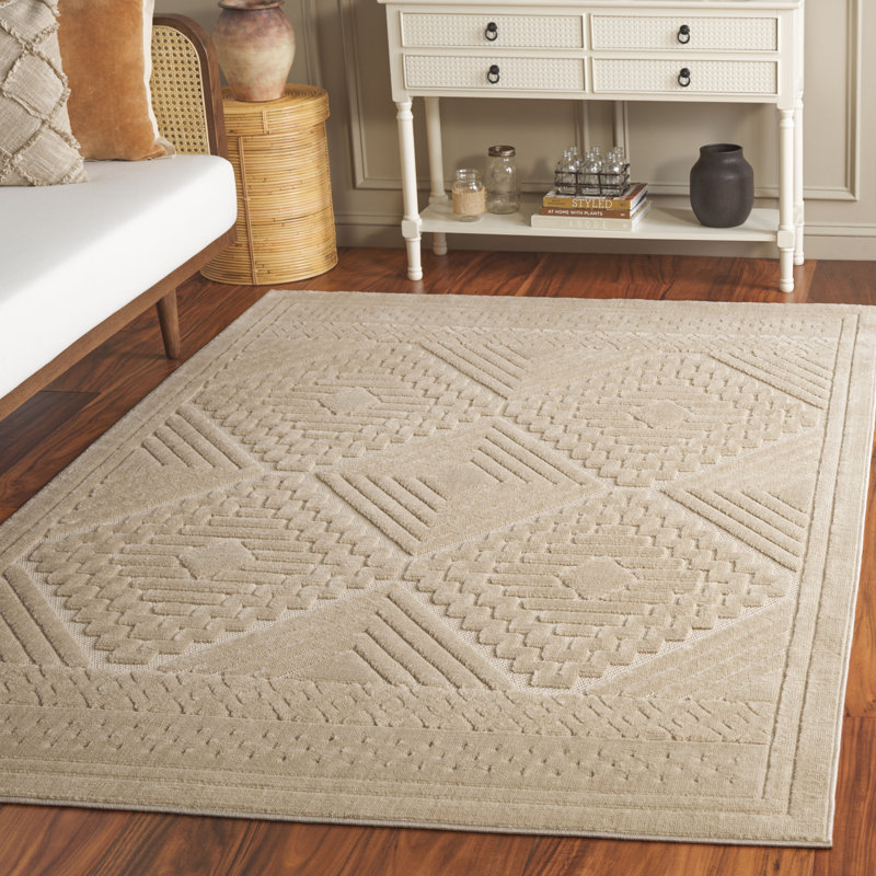 Beige Geometric Patterned Synthetic Area Rug, 5'3" x 7'6"