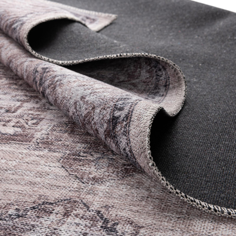 Hazley Chenille Oriental Indoor Rug, Round 3'11"