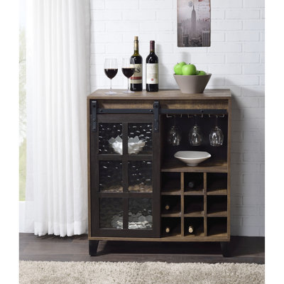 Armoire à vin en chêne noir rustique avec verre obscur et espace de rangement élégant