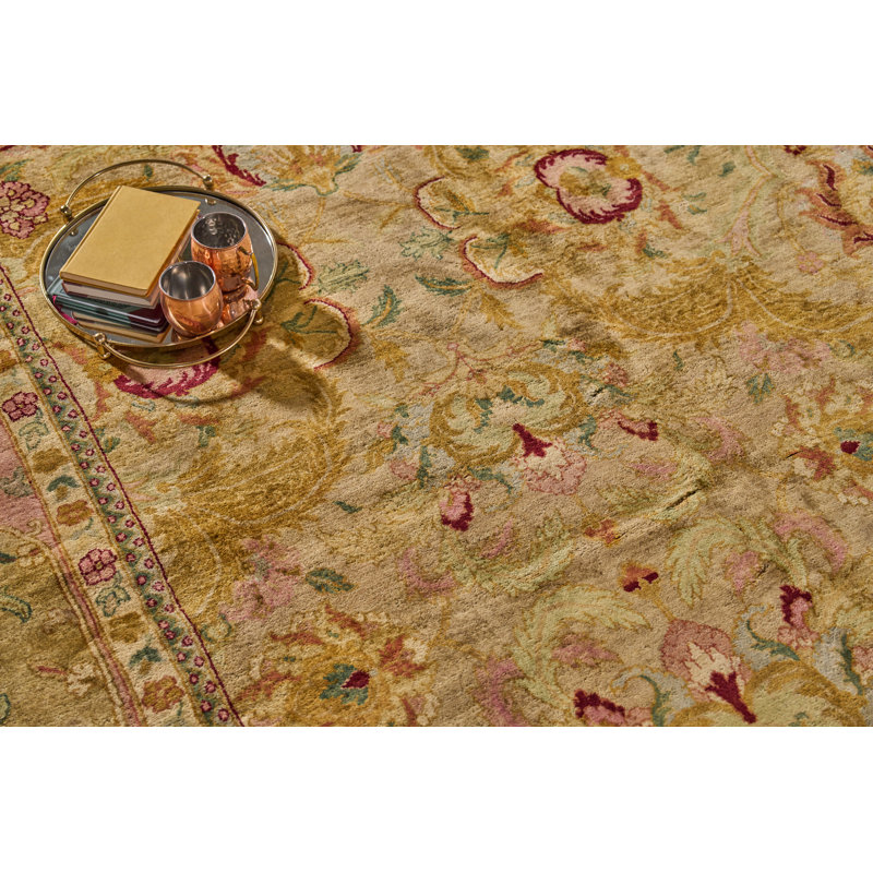 Polonaise hand-knotted New Zealand Wool Beige/Peach Area Rug, 15'X20'