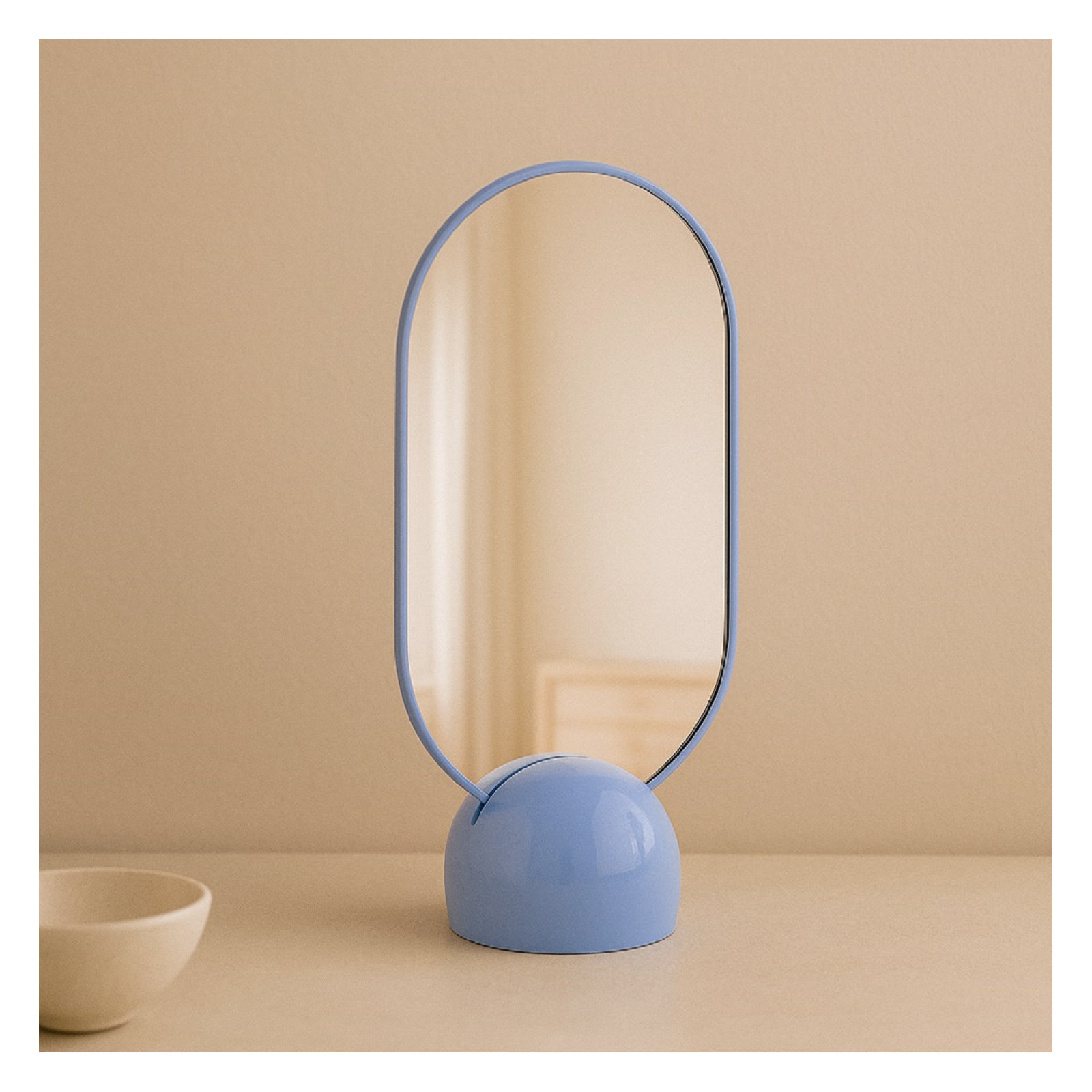 Mirror W/Metal Base
