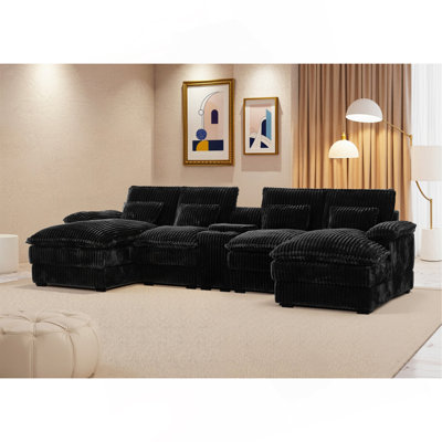 Canapé en forme de U de 120 pouces cinq pièces avec console centrale et ports USB. Quatre coussins inclus. Convient aux salons spacieux et aux salles de réunion.
