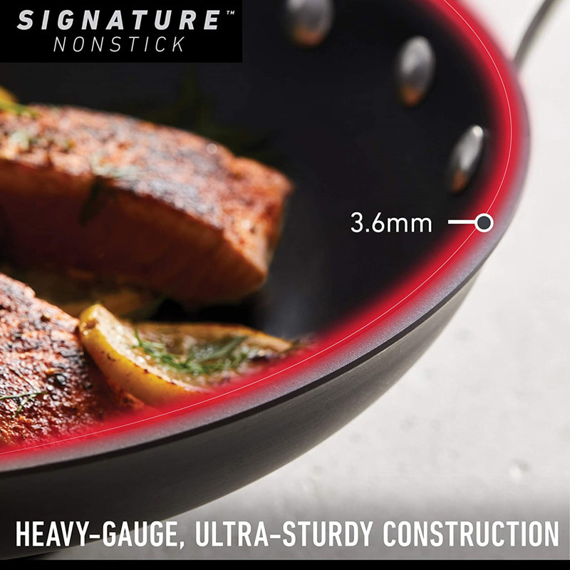Calphalon Signature™ 5-qt. Nonstick Dutch Oven with Cover