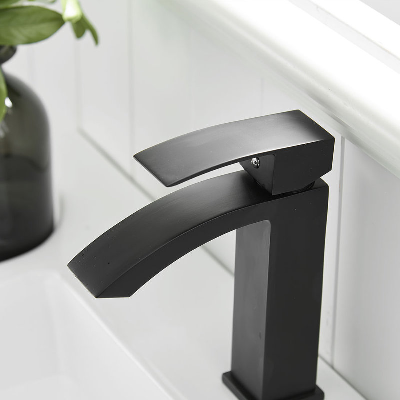 Single-Hole Single-handle Bathroom Faucet, Black