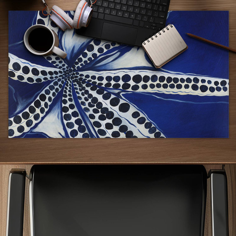 Swimming octopus - 14.00"x24.25" Desk mat