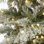 Arbre de Noël élancé épinette artificiel avec 500 lumières DEL-820054781