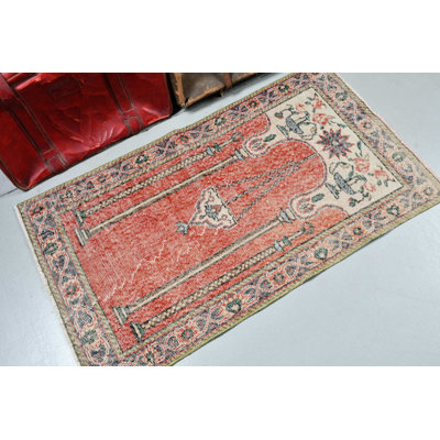 Tapis turc rétro tissé à la main avec motif floral en rouge pour une petite décoration antique unique