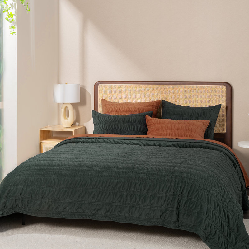 Ruched Crystal Velvet Comforter Set - Luxury Plush Bedding with 2 Shams, Dark Green, King Quilt + 2 King Pillow Shams