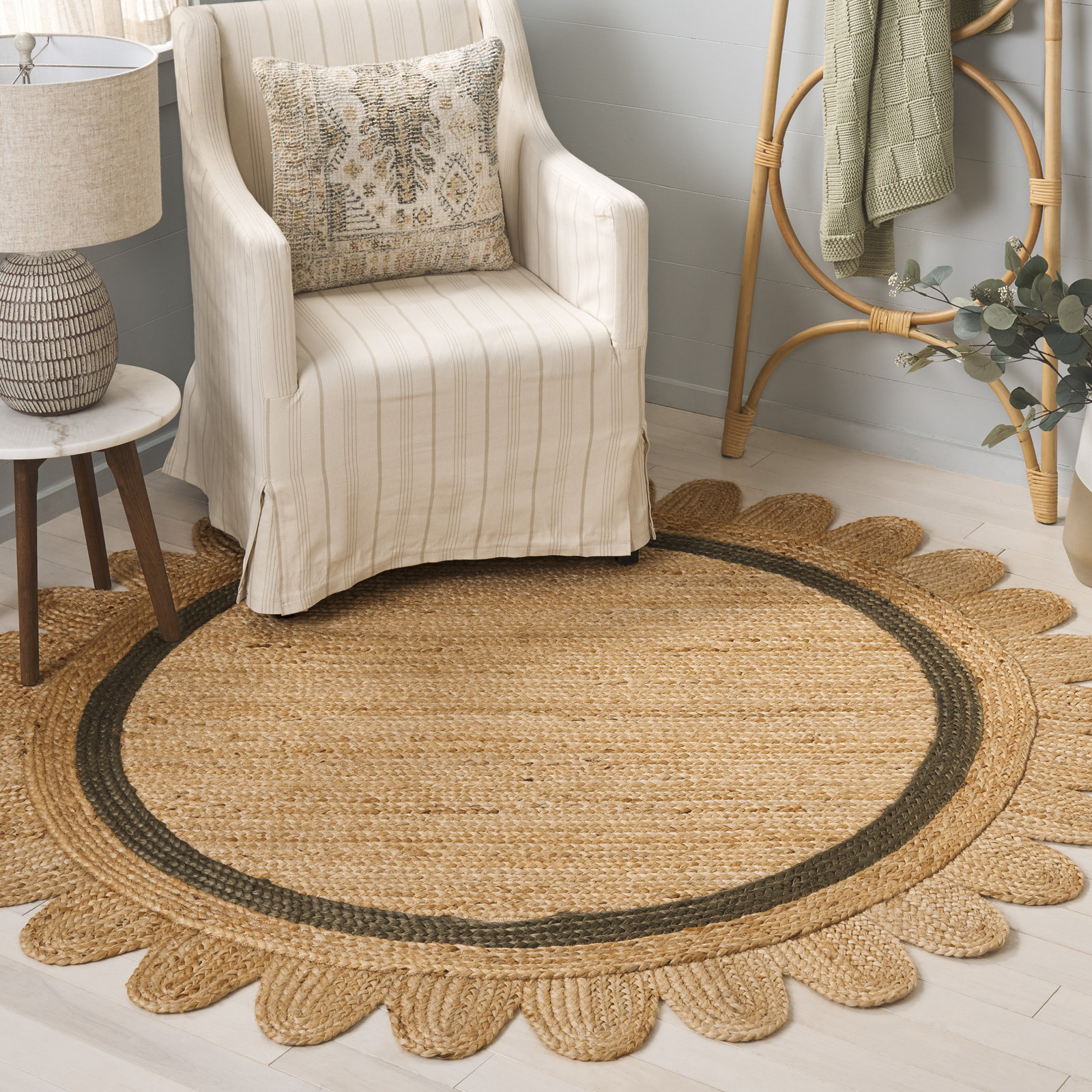 Inaki Hand-Woven Geometric Jute Rug, Round 6'