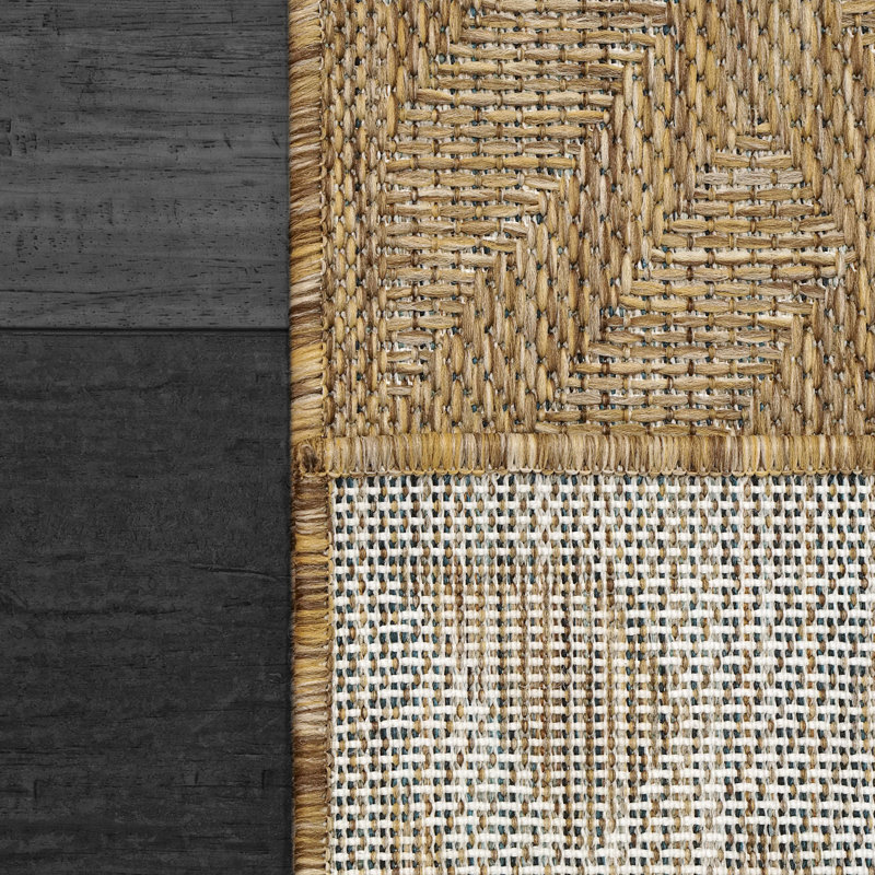 Tapis intérieur / extérieur beige en polypropylène à motif géométrique Betiel, Rectangle 7 pi 10 po x 10 pi