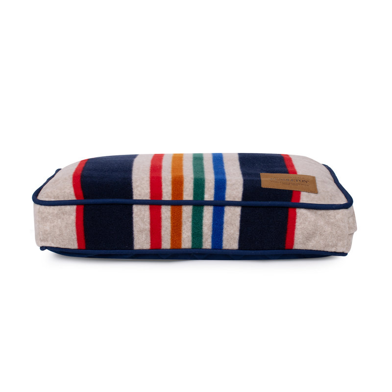 Coussin lavable pour animaux Acadia National Park, X-Small (18" W x 12" D x 3.5" H), Yellowstone