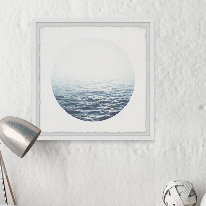 « blue light », reproduction de photo sur papier encadrée, H 32 po x l 32 po x P 1,5 po