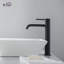 Robinet de salle de bain vasque-41659778-48024379